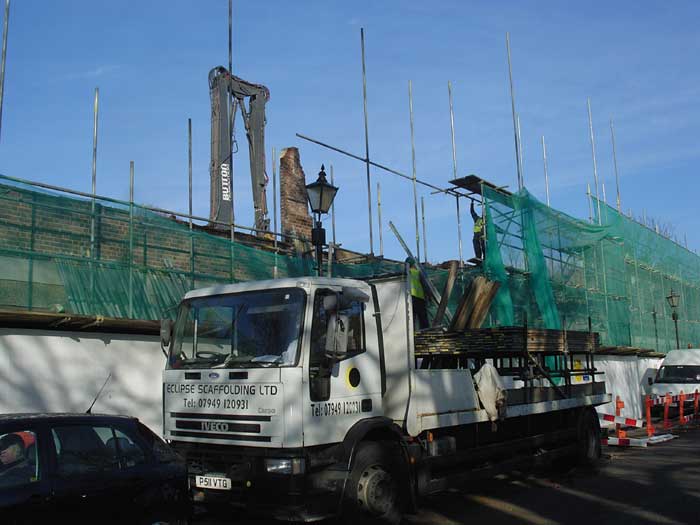 Facade demolished, 19/11/04. Photo by Bill Double.